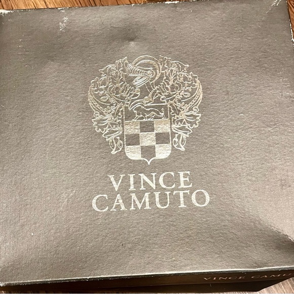 New in box! Retail: $129 Vince Camuto women’s size 10 M! Style VC-Simonas. - Picture 1 of 8